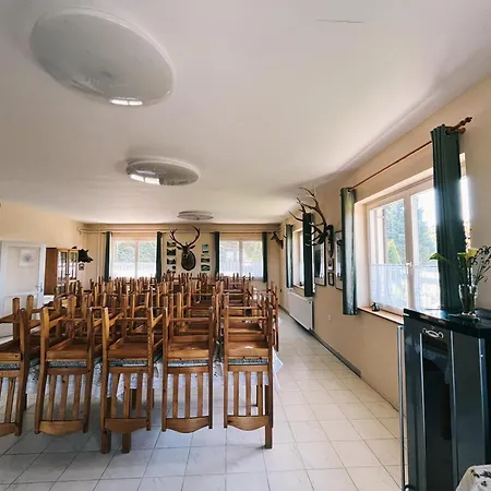 بيت ضيافة Hubertus Vadaszhaz Újudvar